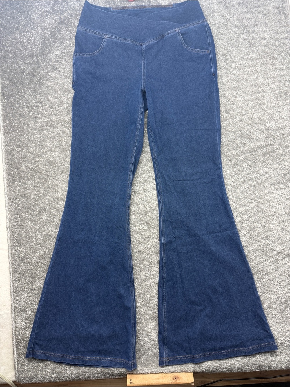NWT Halara Flex Crossover Cool Casual Flare Blue Jeans Womens L Tall Mid Rise